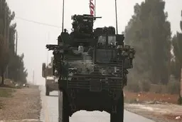 
یک بمب در مسیر کاروان نظامی آمریکا در استان بابل عراق منفجر شد
