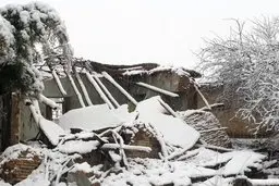 سی سخت؛ زلزله زده، برفی، بارانی 