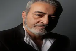 فیلم بی‌شرمانه ستار در توالت و آوازخوانی در زشت‌ترین حالت ممکن!+ویدئو برای بالای هجده سال