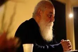 هوشنگ ابتهاج در بیمارستان بستری شد | وضعیت بیماری سایه وخیم شد