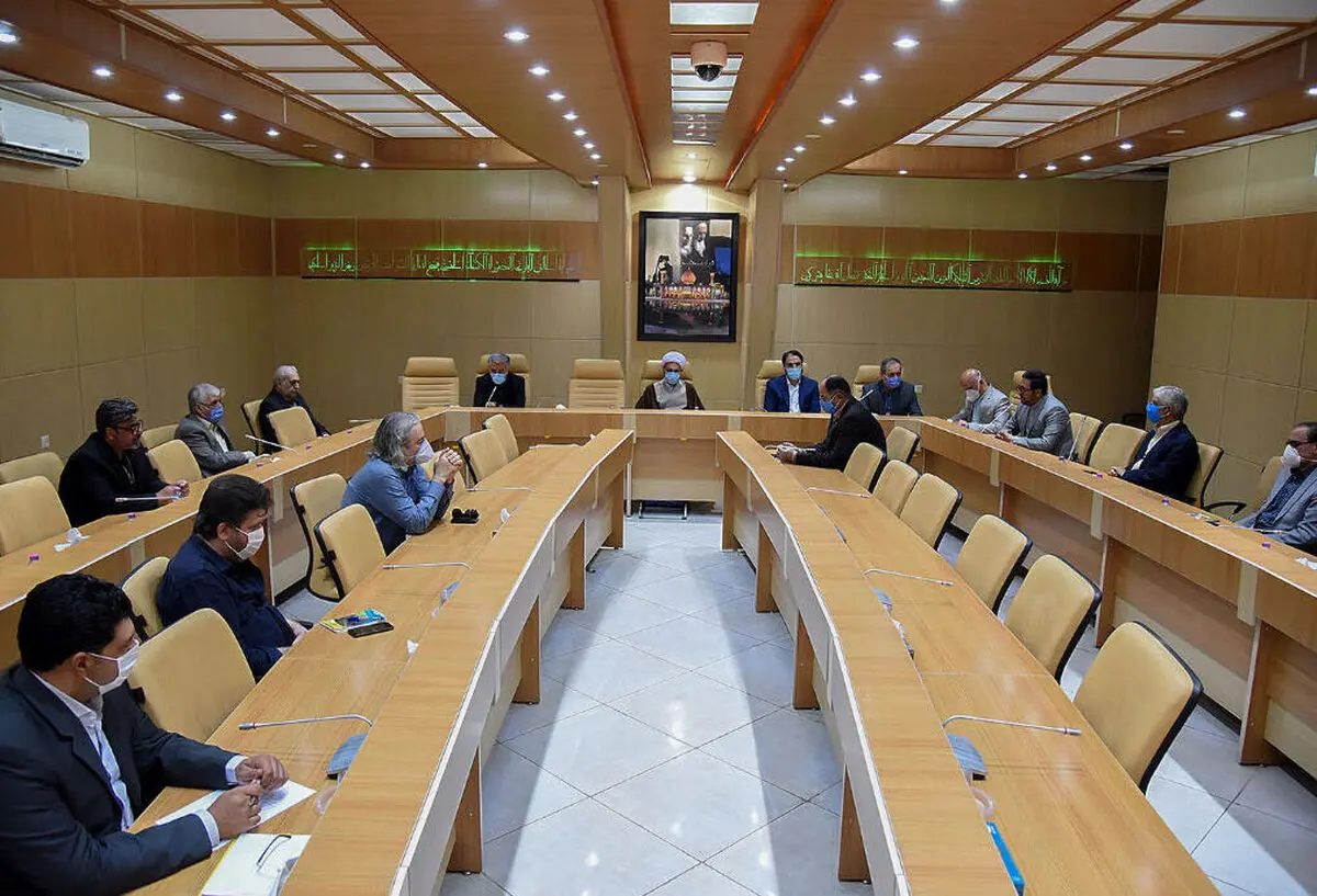 امام جمعه شیراز: برای ساحت فرهنگ و هنر در فارس برنامه مدونی وجود ندارد 