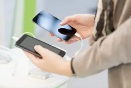 
اختلال اینترنت همراه در شهرهای حاشیه‌ای تهران
