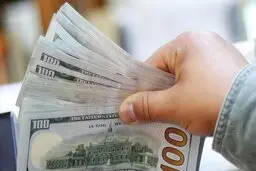 دلار جهانی یک کانال عقب رفت