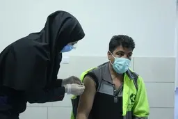 برکناری رییس شبکه بهداشت علی‌آباد به دلیل تزریق غیرقانونی واکسن کرونا 
