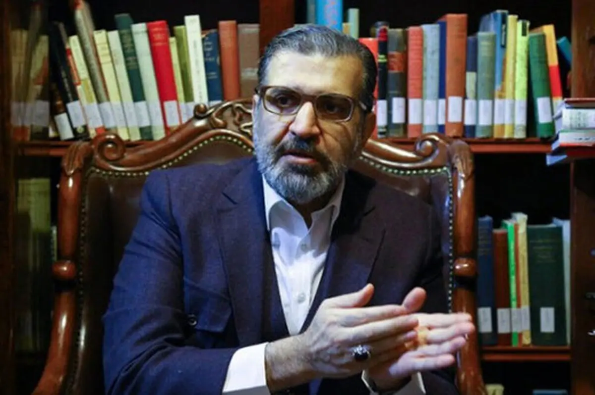 برخی آقایان  به قدری بد عمل کردند که احمدی نژاد دوباره درخشید