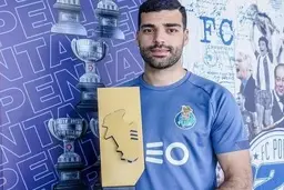 مهدی طارمی  | جایزه بهترین بازیکن ماه پورتو به مهاجم ایرانی اهدا شد