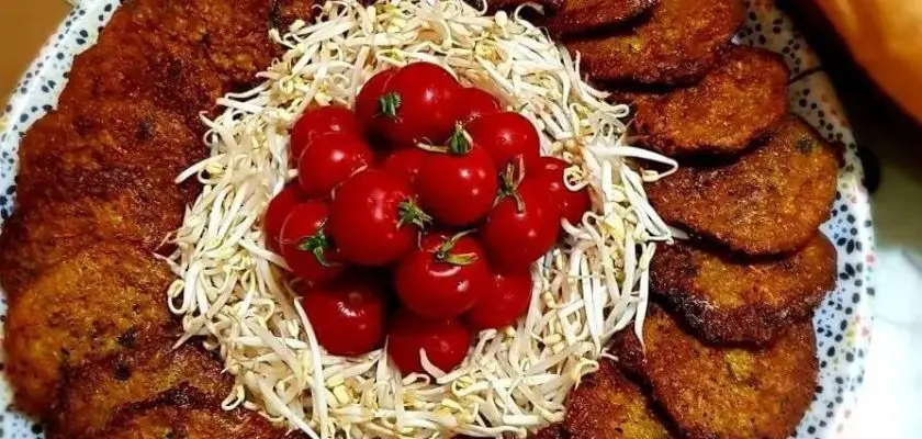 برای ناهار کوکو کدو سبز با سیب زمینی خام درست کن، محشر میشه | طرز تهیه کوکو کدو سبز با سیب زمینی خام ساده و خوشمزه