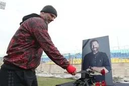 مراسم یادبود پرسپولیسی‌ها برای مرحوم علی انصاریان + عکس