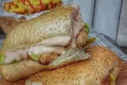 “ساندویچ مرغ و پنیر”، وعده ای لذت بخش و سبک