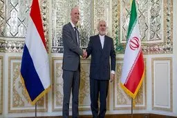 وزیر خارجه هلند با ظریف دیدار کرد/عکس