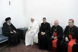 دفتر آیت‌الله سیستانی بیانیه داد| دیدار آیت الله سیستانی با پاپ فرانسیس رهبر کاتولیک های جهان