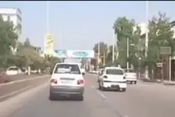 وقتی خدا میخواهد مویی از سر این کودک کم نشود + ویدئو