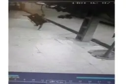 لحظه‌ی سرقت عجیب ال‌سی‌دی در مشهد ساعت ۷ صبح!+ویدئو 