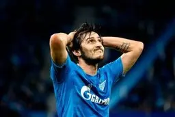 اقدام مشکوک بازیکن زنیت و تایید سردار آزمون