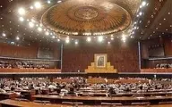 
درگیری شدید بین موافقان و مخالفان عمران خان در پارلمان پاکستان 
