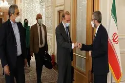 
پایان رایزنی باقری و مورا با توافق برای ادامه رایزنی‌ها در بروکسل
