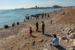  ساحل بندرعباس در نوروز کرونا زده! 