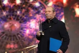 عکس | نقشی متفاوت برای علی نصیریان 