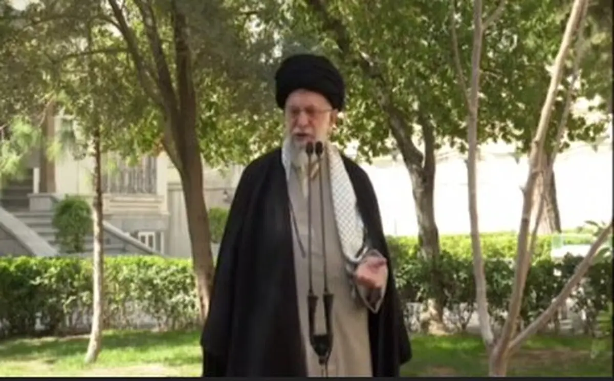 رهبر انقلاب: موضوع مسمومیت دانش‌آموزان یک جنایت بزرگ و غیر قابل اغماض است 