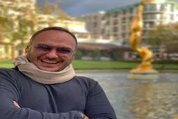 احسان کرمی در مراسم ازدواج خواننده فاسد و قمارباز!+ تصویر