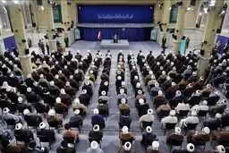 تفاوت گفتار و رفتار امام جمعه مستمع را سر لج می‌آورد