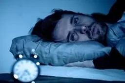 از هر ۱۰ نفر یک نفر به بی خوابی مزمن دچار است