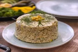 وقتی هوا گرمه با این سالاد تا آخر روز خودت رو سیر و خنک نگهدار! | طرز‌ تهیه سالاد مرغ با شوید کمتر از نیم ساعت! + ویدئو