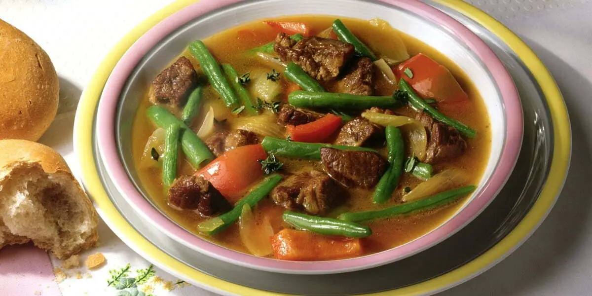 اگه خوراک لوبیا سبز رو امتحان کنی لب به خوراک دیگه ای نمیزنی! | طرز تهیه خوراک لوبیا سبز +ویدئو