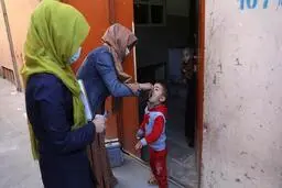حمله افراد مسلح به اعضای کارزار واکسیناسیون فلج اطفال در افغانستان؛ سه زن کشته شدند