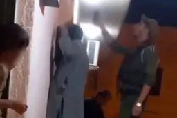 سرباز وظیفه در کلانتری زاهدان متهم را شکنجه کرد! | رئیس کلانتری زاهدان به دلیل کوتاهی در ضرب و شتم متهم برکنار شد