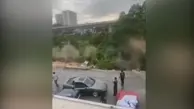 رانش زمین به دلیل باران شدید و سقوط خودروها!+ویدئو
