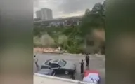 رانش زمین به دلیل باران شدید و سقوط خودروها!+ویدئو