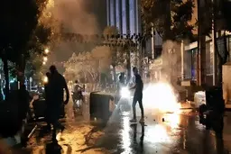در جریان ناآرامی های اخیر سمنان 155 نفر دستگیر شدند | پلیس با معترضان مدارا و خویشتن‌داری کرده است!