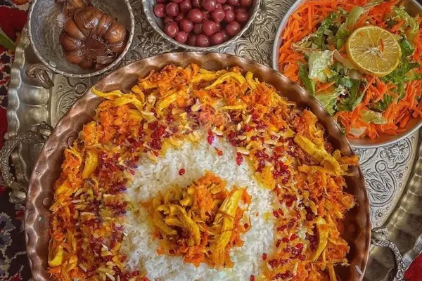 طرز تهیه هویج پلو مجلسی با ته دیگ هویج | رسپی هویج پلو مجلسی با فوت و فن برای مهمانی+ ویدیو 