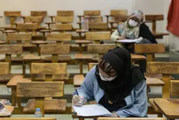 غیبت ۱۲ هزار داوطلب در کنکور زبان | سازمان سنجش: کلید سئوالات فردا منتشر می‌شود