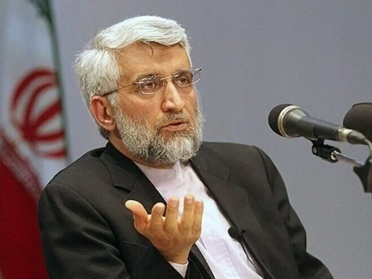 طرفداران سعید جلیلی با اینکه یقین دارند رهبری با استیضاح پزشکیان مخالفند، چرا کار خودشان را به ایشان نسبت می دهند؟