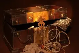کشف بزرگ جوینده خوش‌شانس دانمارکی؛ یک کیلوگرم طلای ۱۵۰۰ ساله
