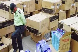 ٨۰ درصد قاچاق کشور از مبادی رسمی انجام می‌شود