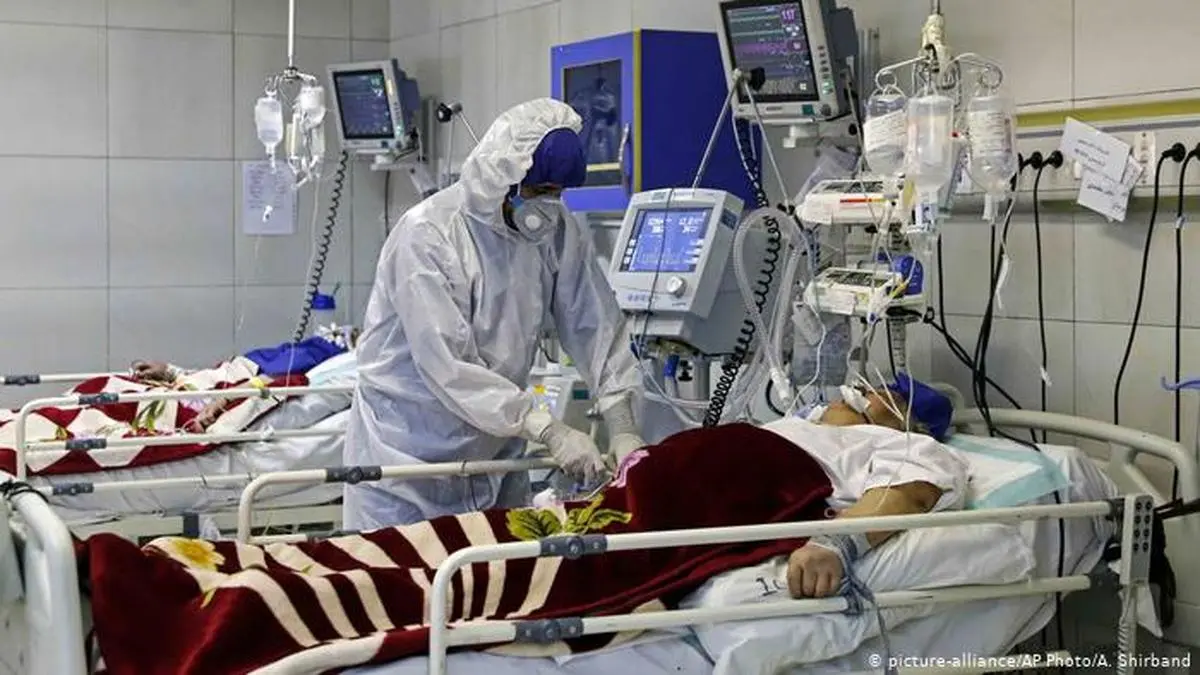 
چمن‌خوابی اطراف بیمارستان‌های کرونایی  | "لامبدا" بیخ گوش ایران