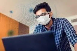 توصیه‌هایی برای پیشگیری از کمردرد در شرایط دورکاری