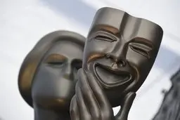 هرمز فرهت میراث فرهنگی هنری ایران زمین بود