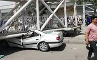 سقوط عجیب پل عابر پیاده در تهران+تصاویر| پل عابر پیاده هوایی در بزرگراه سعیدی شهرستان بهارستان سقوط کرد