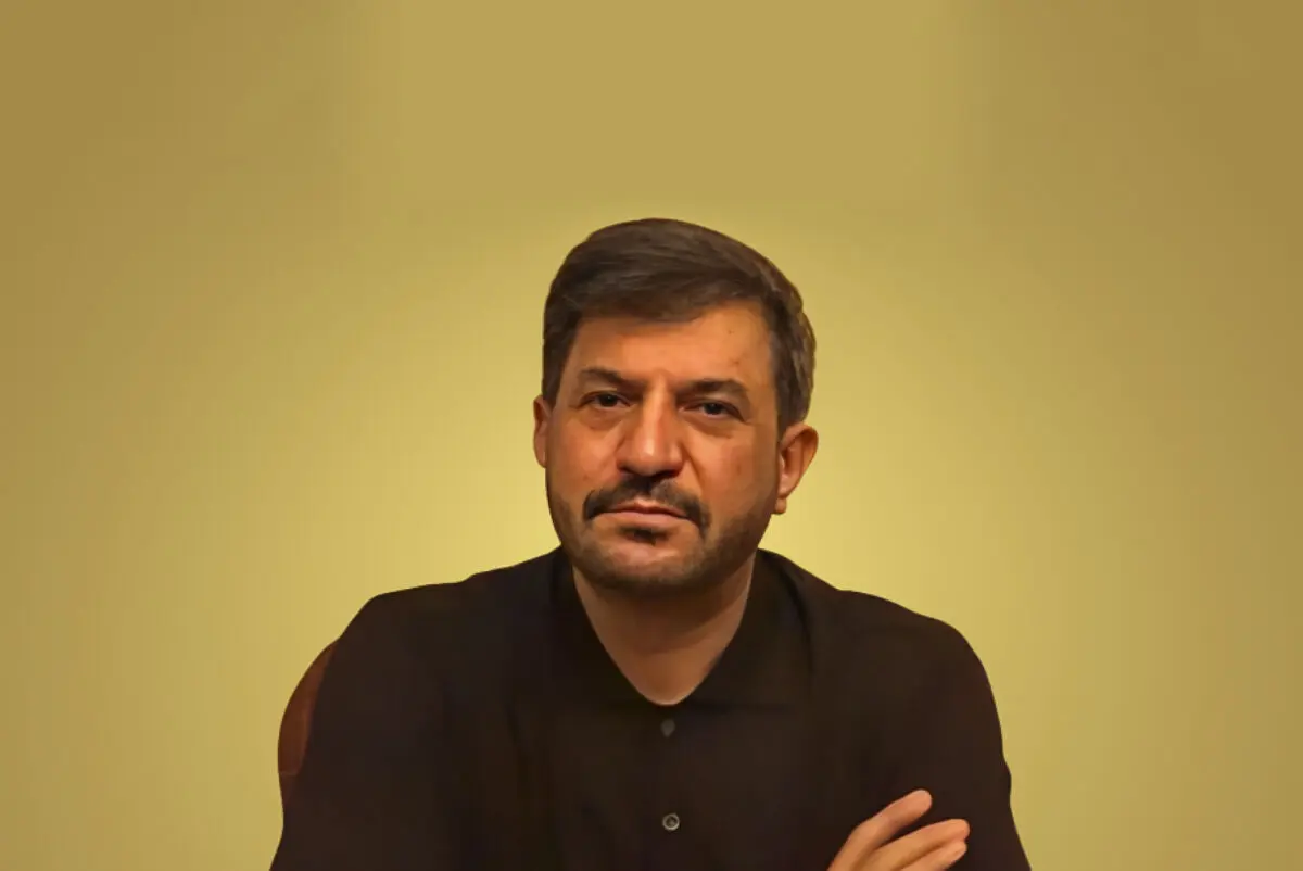محمود شهریاری: در صداوسیما خانم‌هایی که کمی چاق‌تر هستند، مجبورند طوری لباس بپوشند که بدن آن‌ها صاف صاف به نظر بیاید