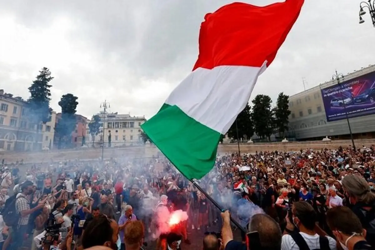 اعتراضات گسترده در ایتالیا با شعار مرگ بر دیکتاتوری
