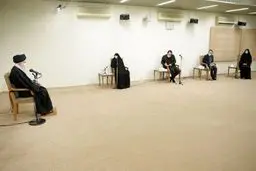  رهبر معظم انقلاب باخانواده شهید فخری‌زاده دیدار کردند