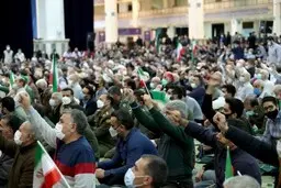 شعار مرگ بر مفسد اقتصادی و قطع پخش زنده تلویزیونی!+ویدئو