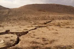 درگیری ۲۹ استان ایران با فرونشست | ایران در حال نشست است