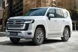معرفی لندکروزر 2022 