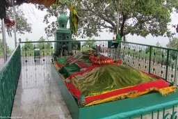 آرامگاه حضرت شاه نور سمنانی در بیدر هند