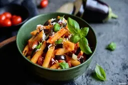 ماکارونی رو اینطوری که می‌گم بپز | آموزش طرز تهیه ماکارونی بادمجان!